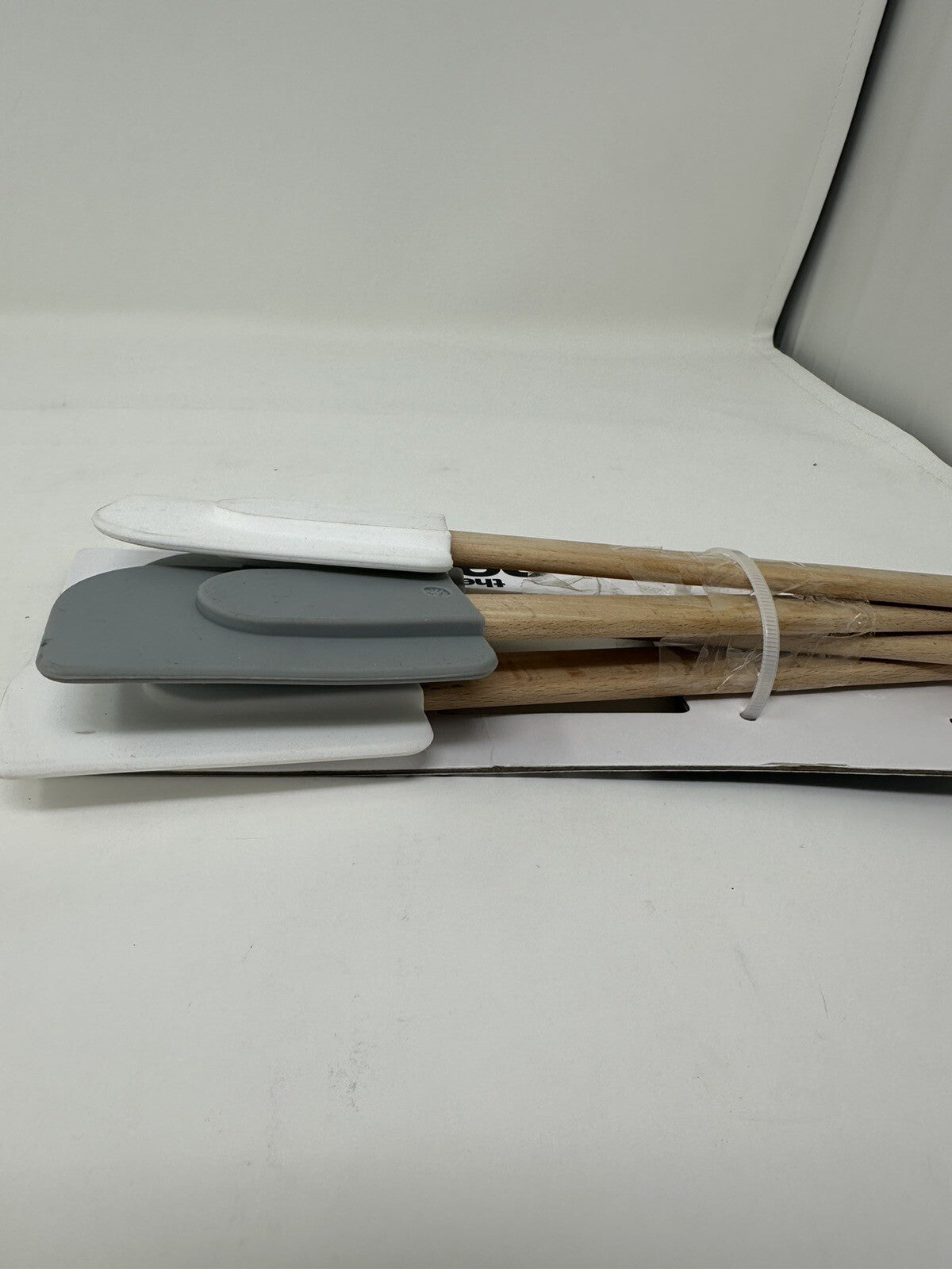 The Cellar Silicone Spatulas Set of 4 White and Grey
